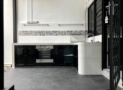 Opera Estate (D15), Terrace #472958441